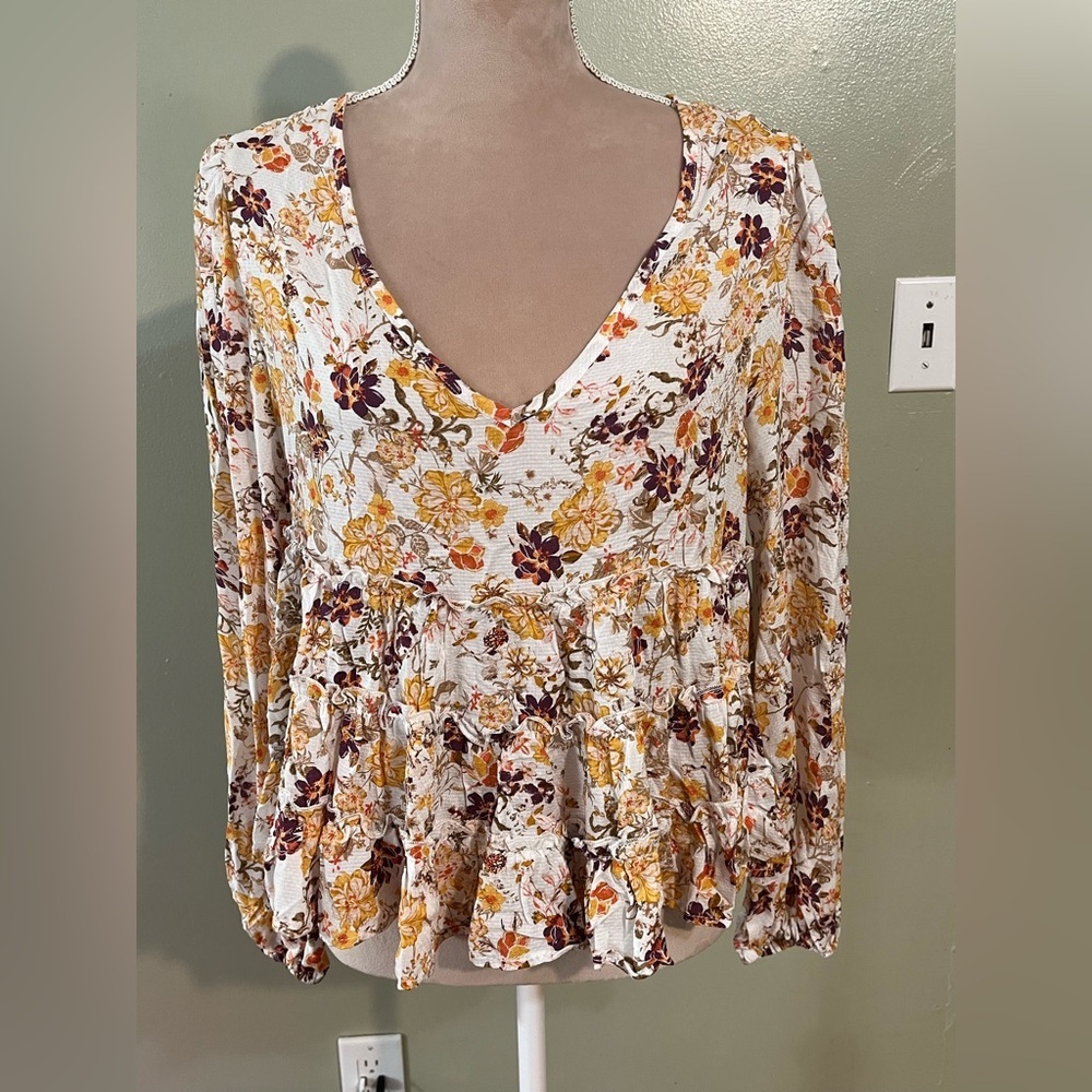 Jun & Ivy Floral V-Neck Women's CropTop - Multicolor Tiered S NWT